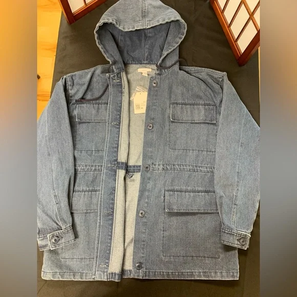 Forever 21 NWT Women's Blue Denim hooded Jacket pockets relaxed fit Size M - Picture 4 of 10